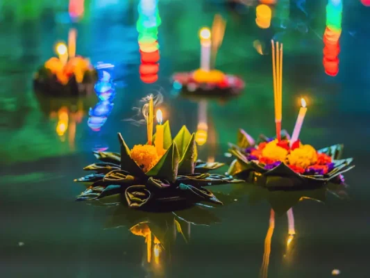 ทำบุญวันลอยกระทง